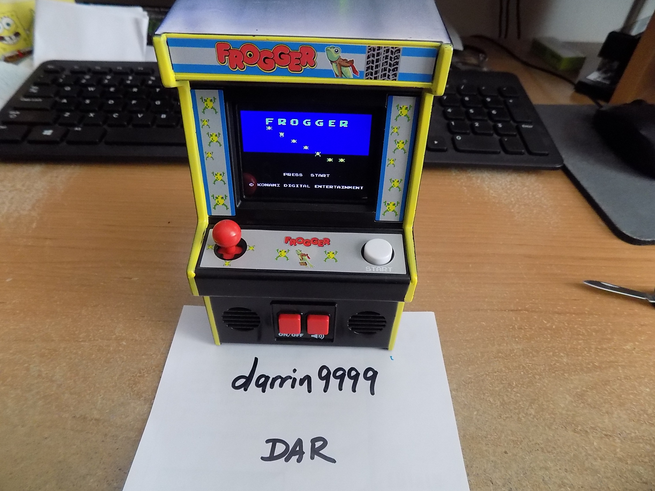 darrin9999: Arcade Classics 06: Frogger (Dedicated Handheld) 10,390 points on 2018-03-21 16:06:44