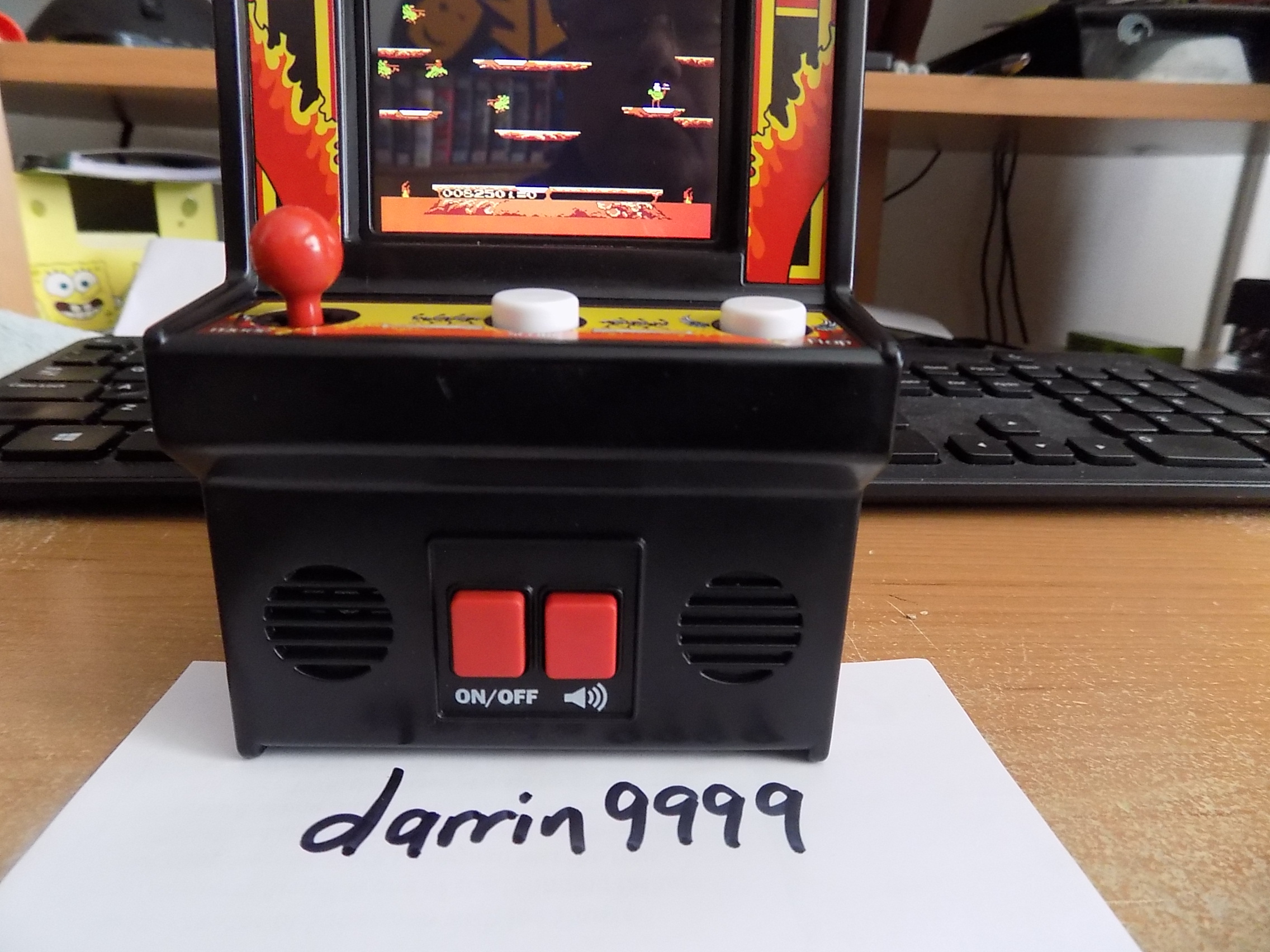darrin9999: Arcade Classics 08: Joust (Dedicated Handheld) 8,250 points on 2018-03-21 16:21:36