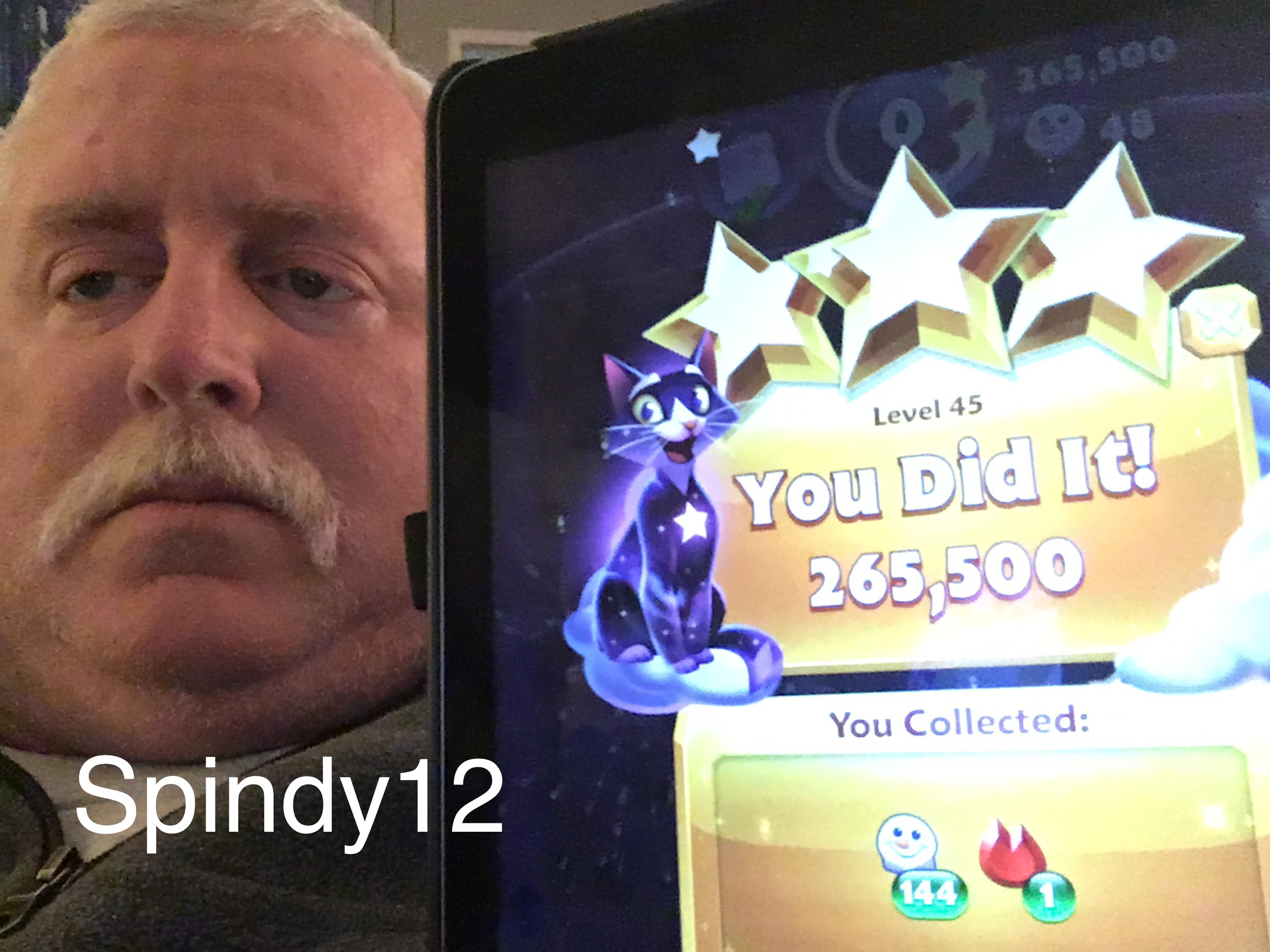Bejeweled Stars: Level 45: Intro to clouds 265,500 points
