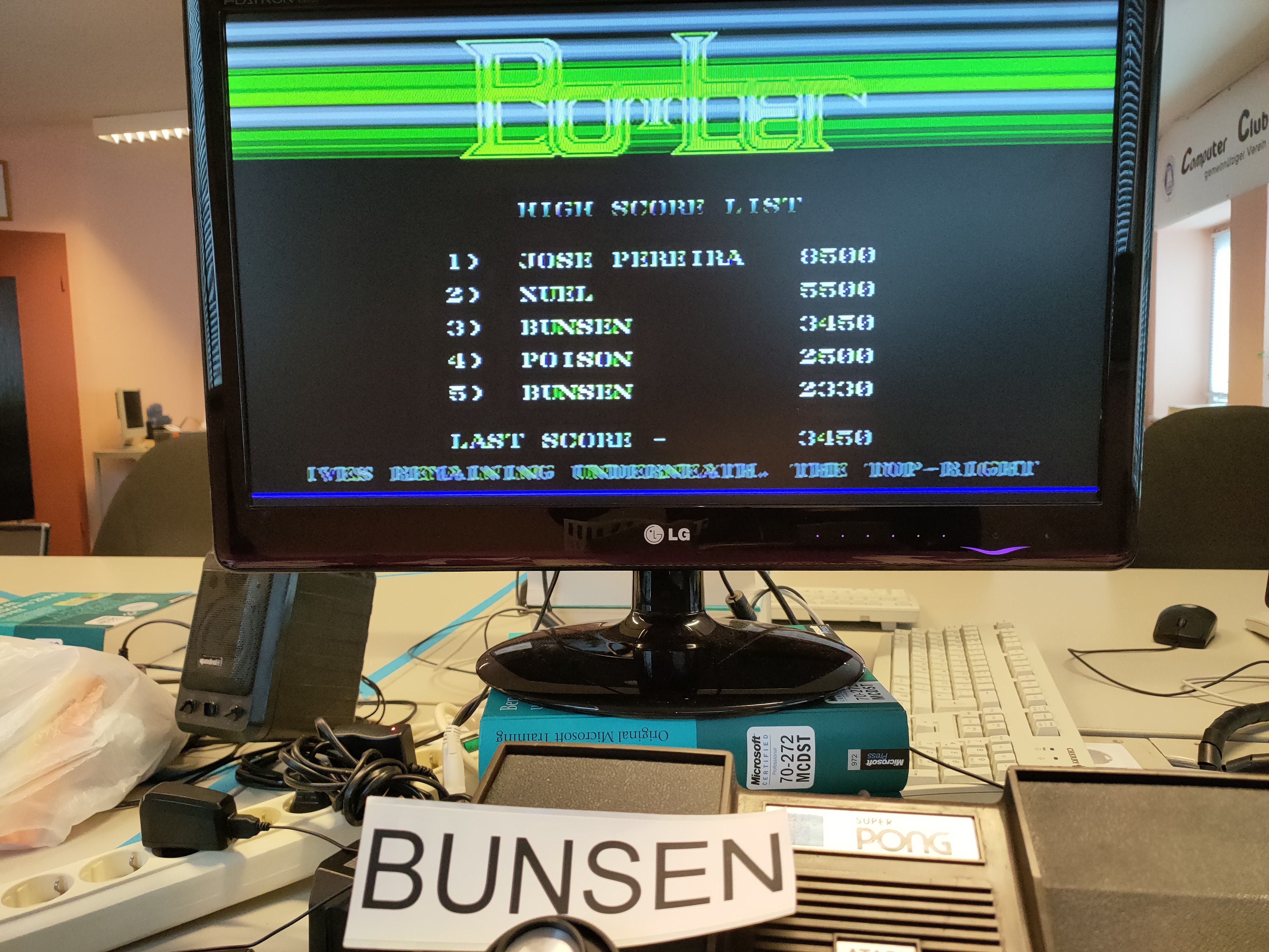 Bunsen: Bomber (Atari 400/800/XL/XE) 3,450 points on 2022-07-10 11:22:49