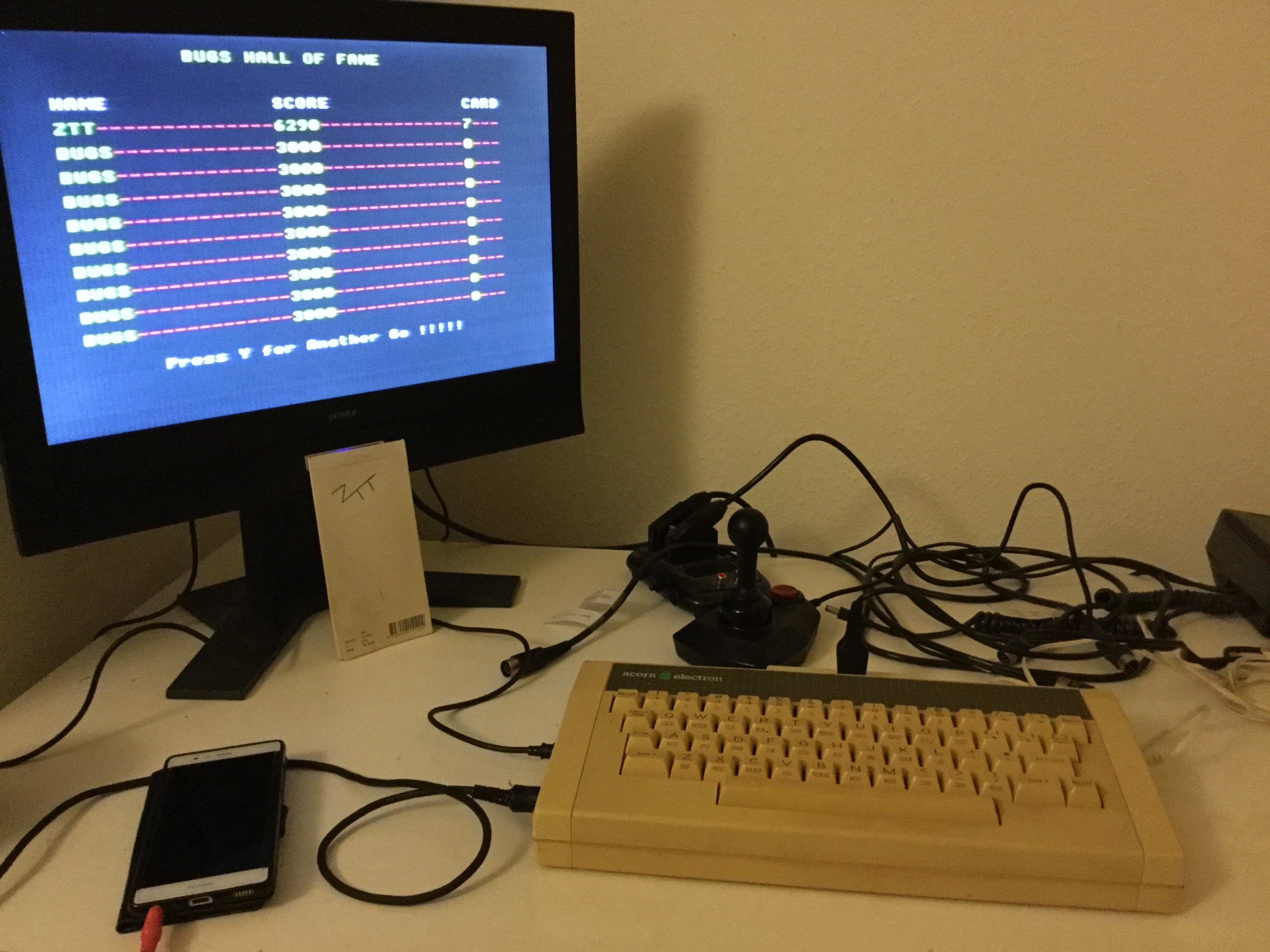 Frankie: Bugs (Acorn Electron) 6,290 points on 2020-02-02 05:33:13