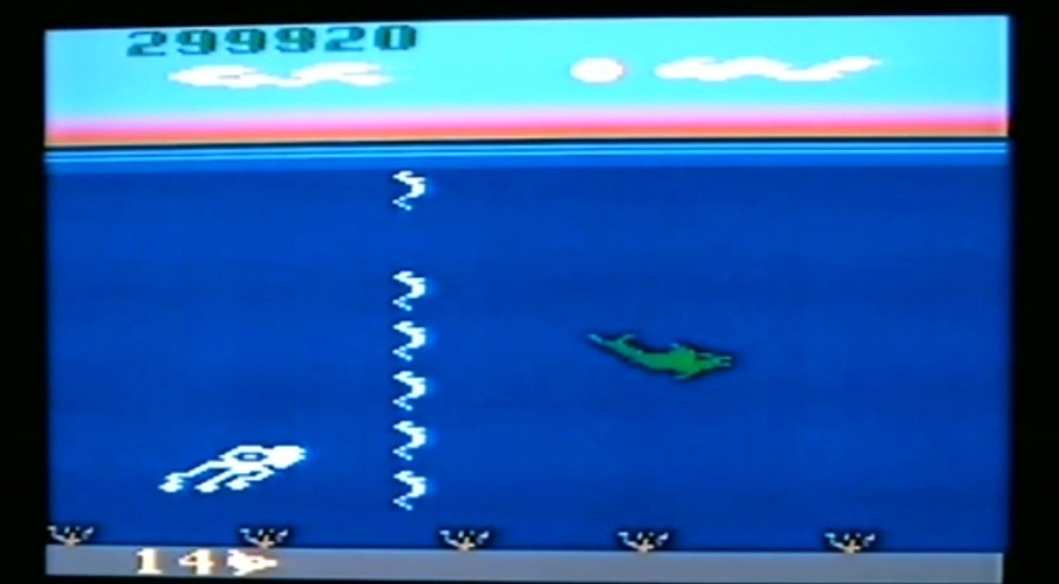 nads: Dolphin: Game 1 [Lives Remaining at 290,000+ points] (Atari 2600 Novice/B) 14 points on 2015-09-30 04:30:07