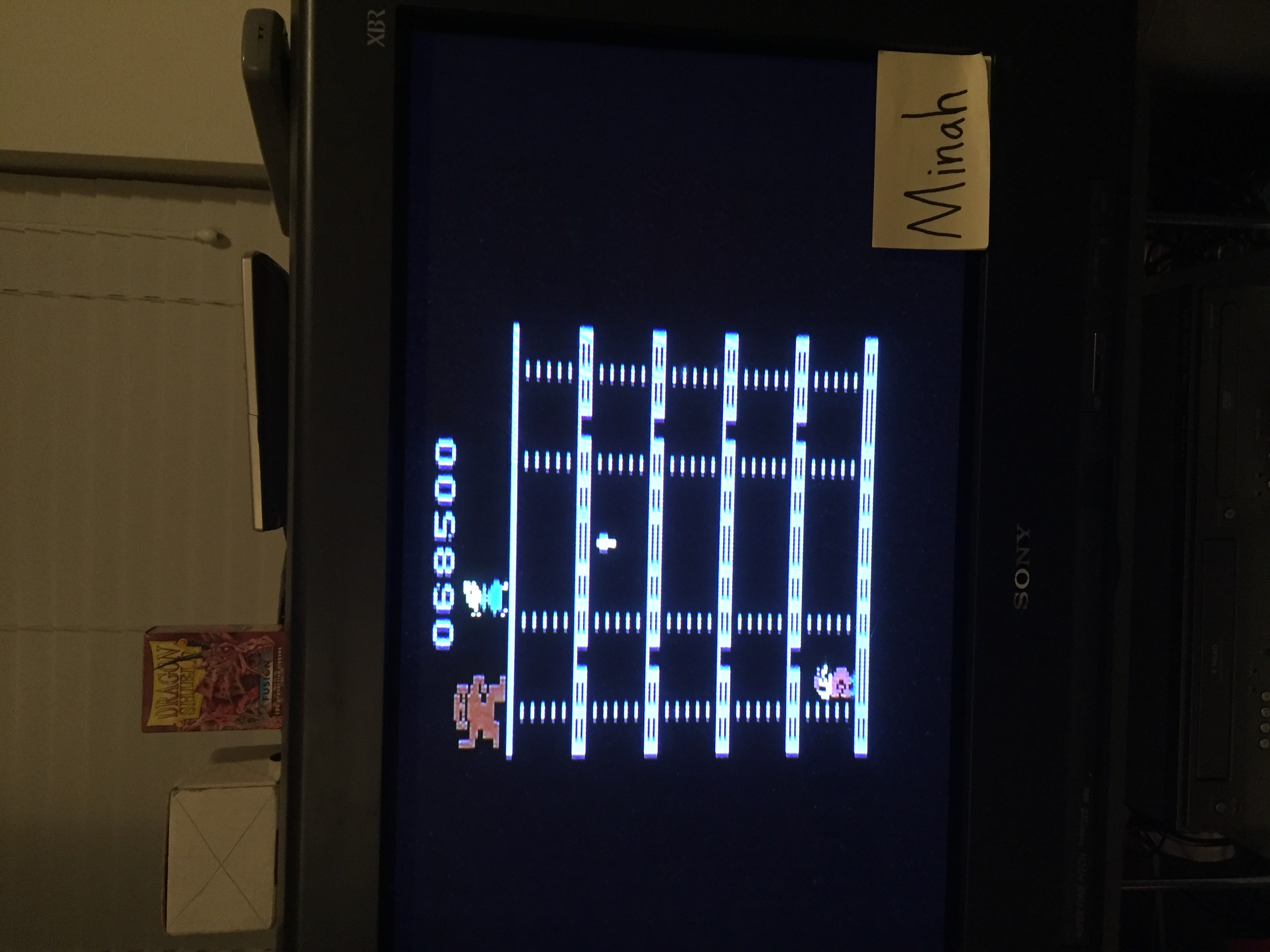 minah: Donkey Kong (Atari 2600 Novice/B) 68,500 points on 2015-11-15 02:17:49