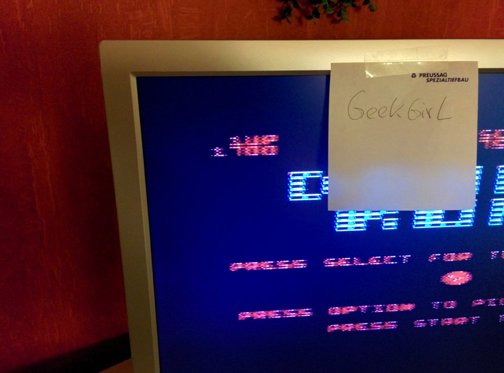 GeekGirl: Donkey Kong (Atari 400/800/XL/XE) 1,700 points on 2015-10-18 13:57:05