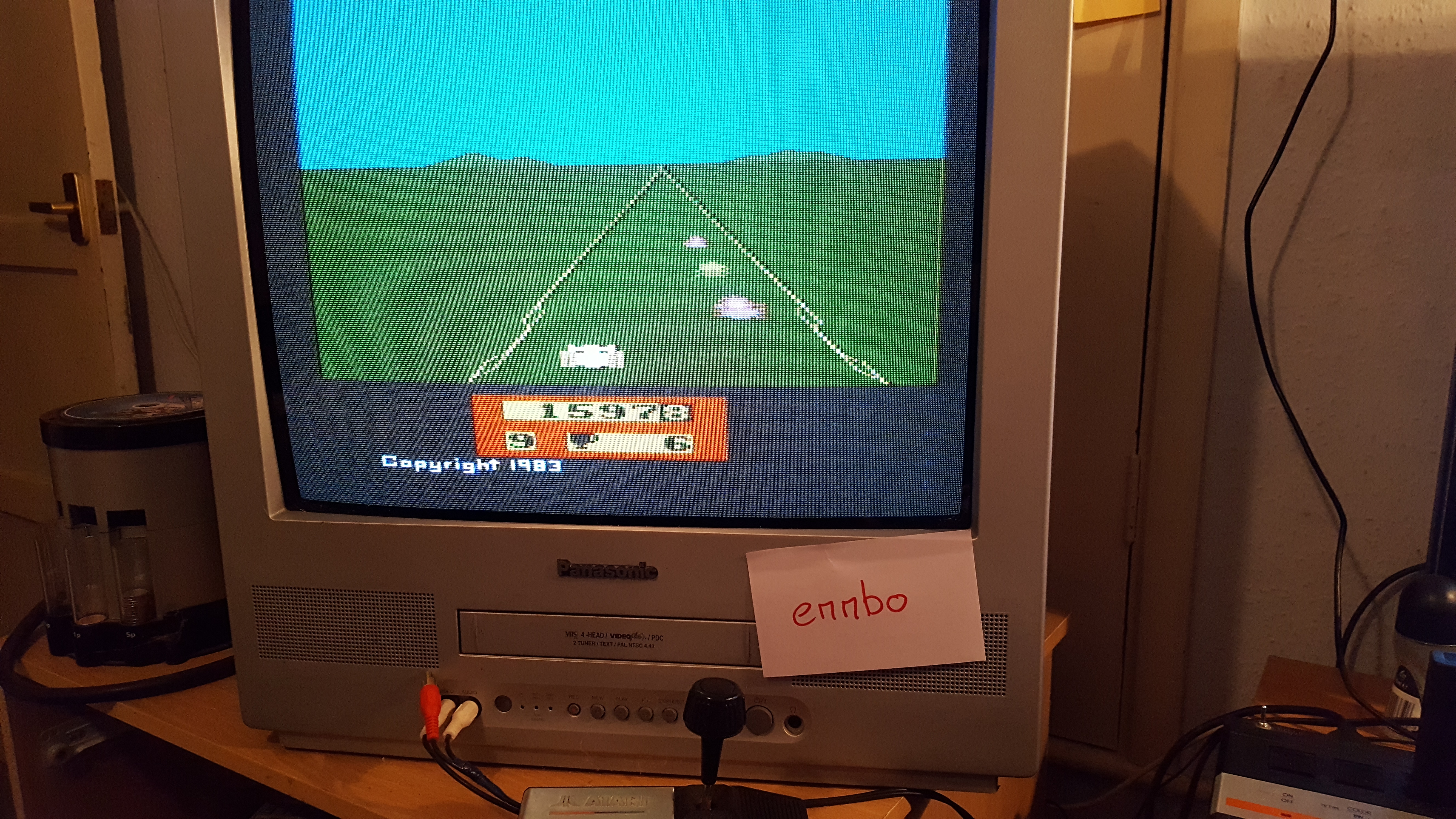 emmbo: Enduro (Atari 2600 Novice/B) 1,597 points on 2016-04-09 15:50:26