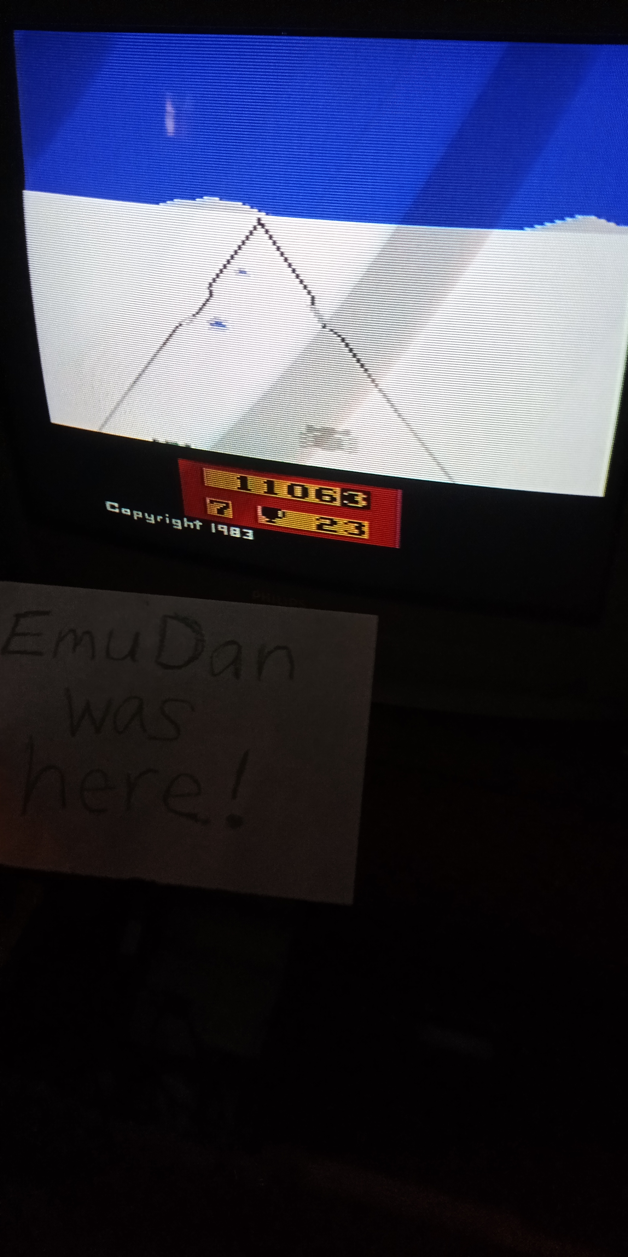 EmuDan: Enduro (Atari 2600 Novice/B) 1,106 points on 2019-04-18 08:36:27
