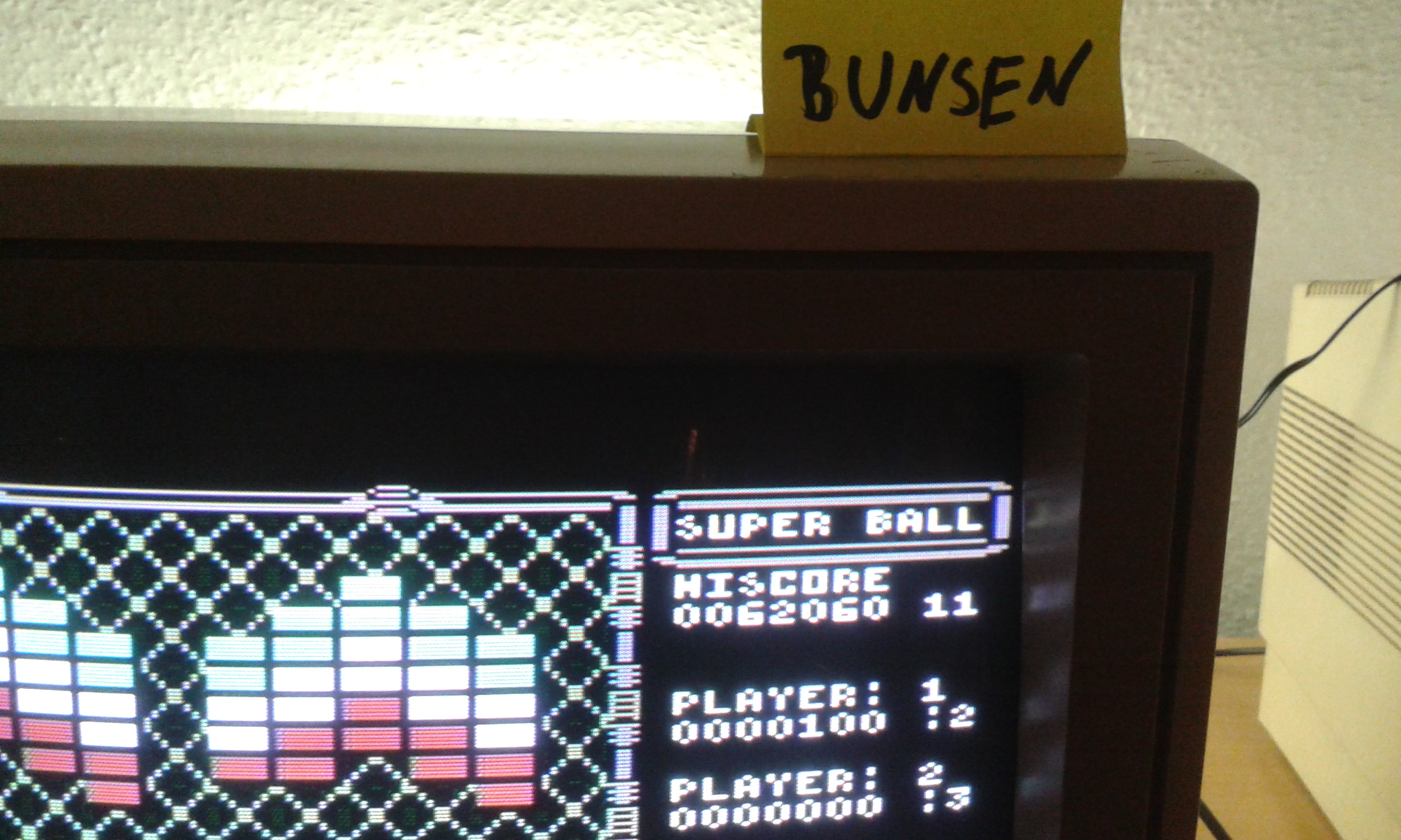 Bunsen: Flop Super Ball (Atari 400/800/XL/XE) 62,060 points on 2015-10-30 13:30:00