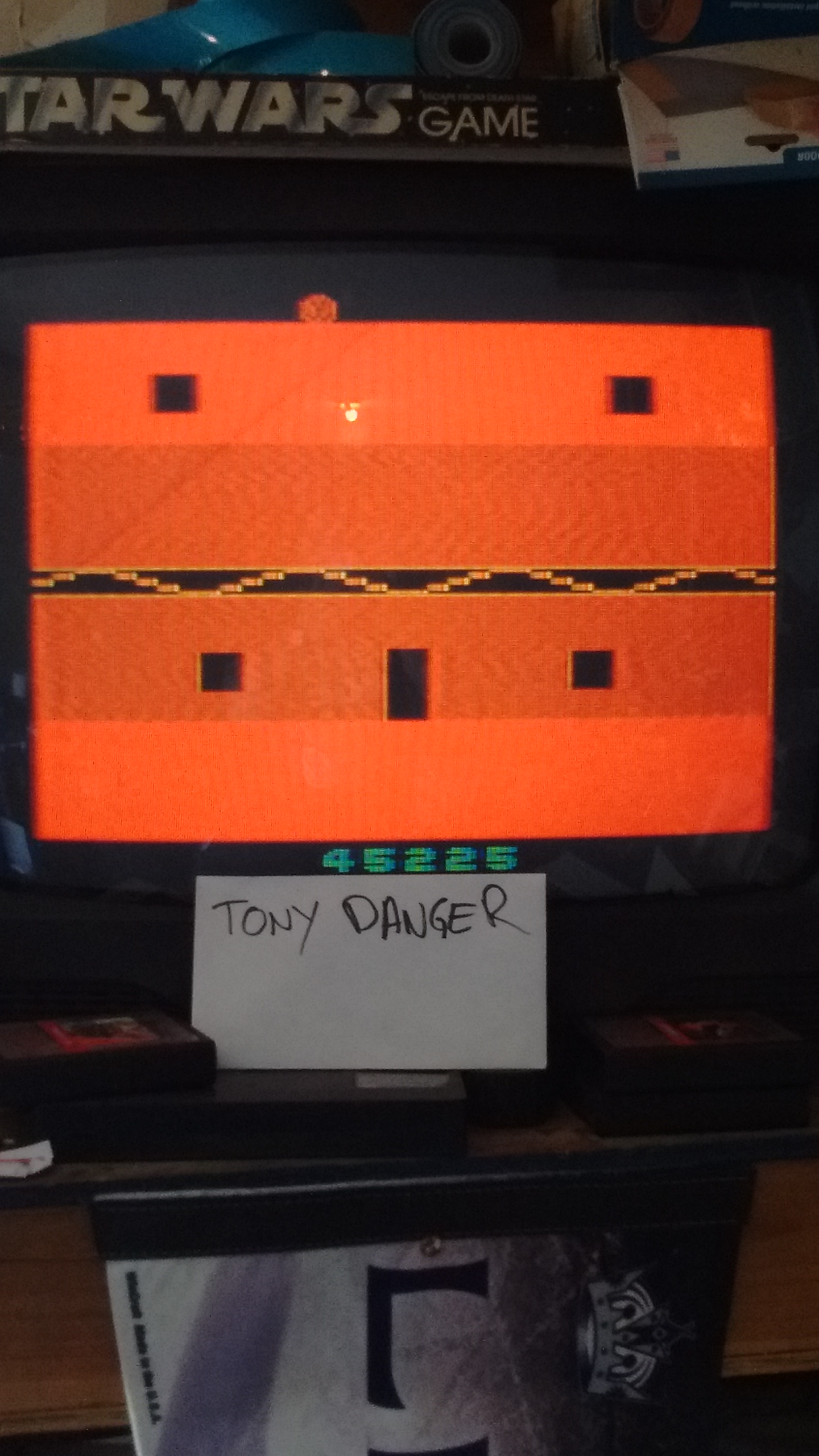 TonyDanger: Halloween (Atari 2600) 45,225 points on 2016-10-30 16:58:30