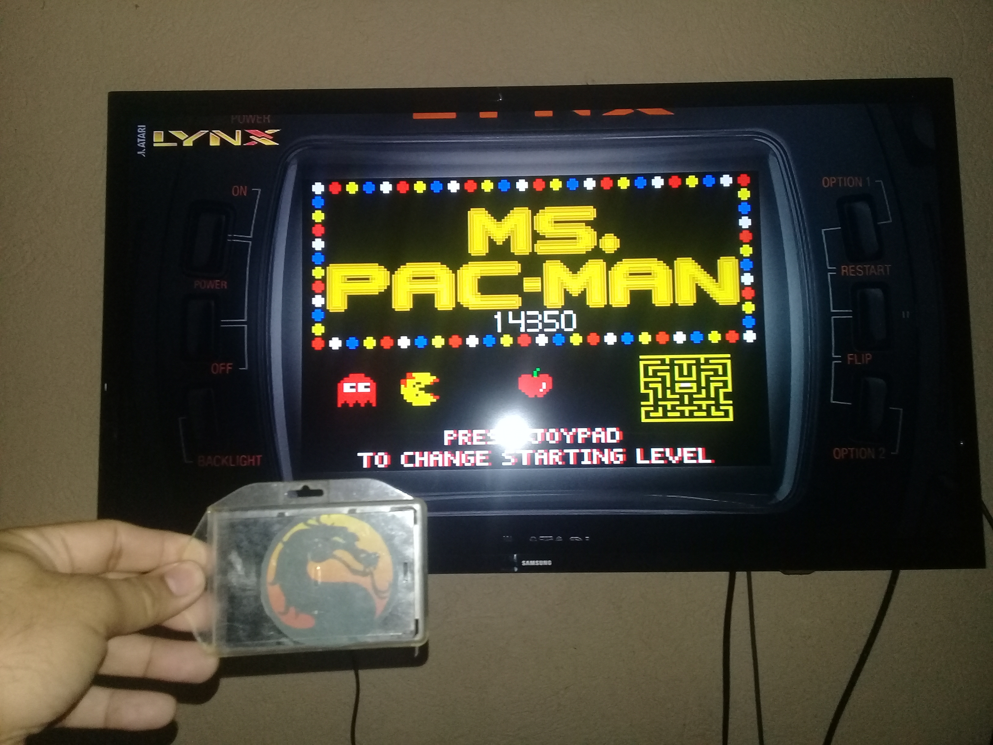 omargeddon: Ms. Pac-Man: Apple Start (Atari Lynx Emulated) 14,350 points on 2021-05-03 16:39:58