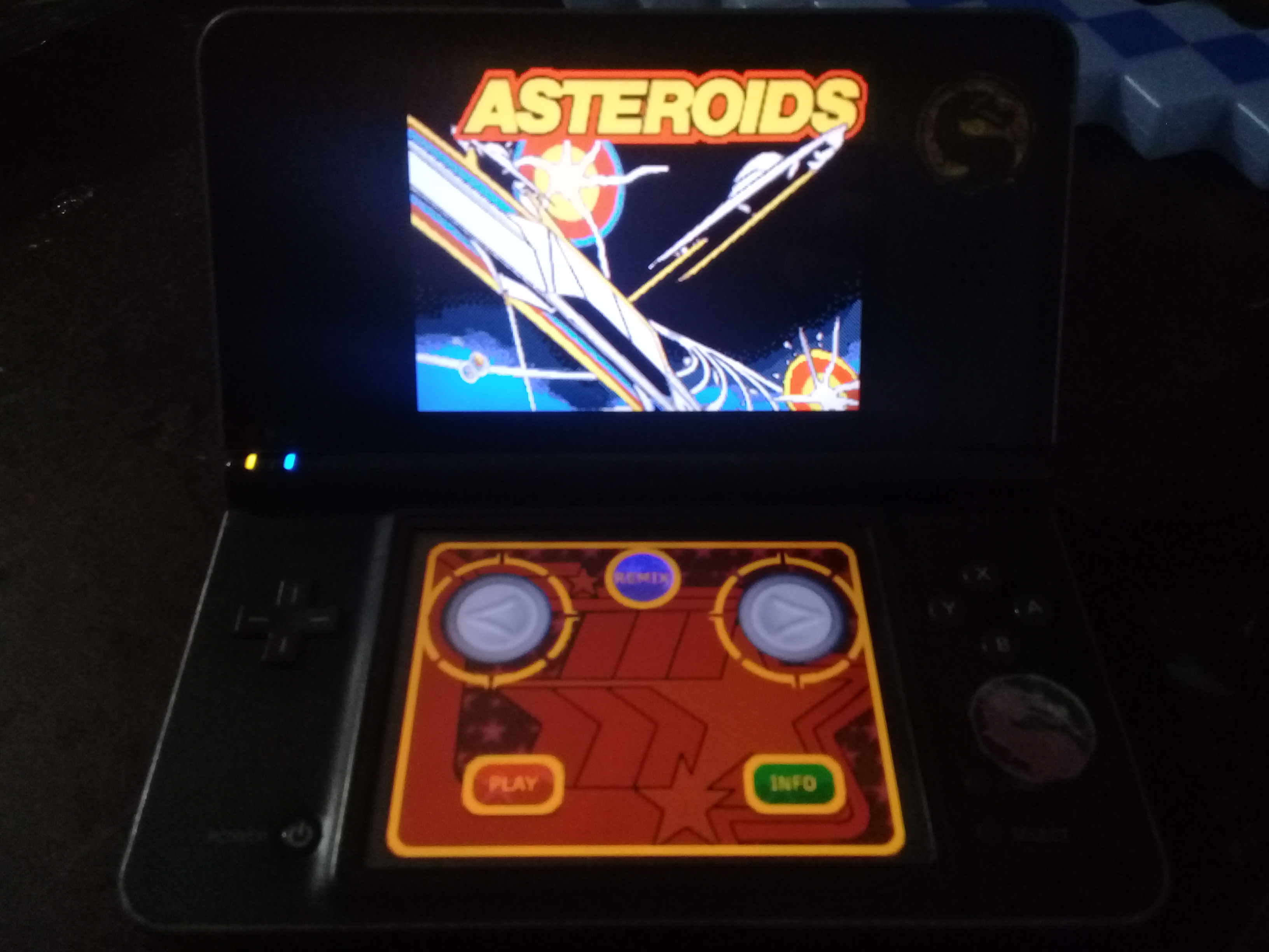 omargeddon: Retro Atari Classics: Asteroids [Arcade] (Nintendo DS) 25,490 points on 2020-12-24 14:47:43