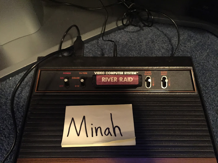 minah: River Raid (Atari 2600 Novice/B) 27,490 points on 2015-11-11 19:13:01