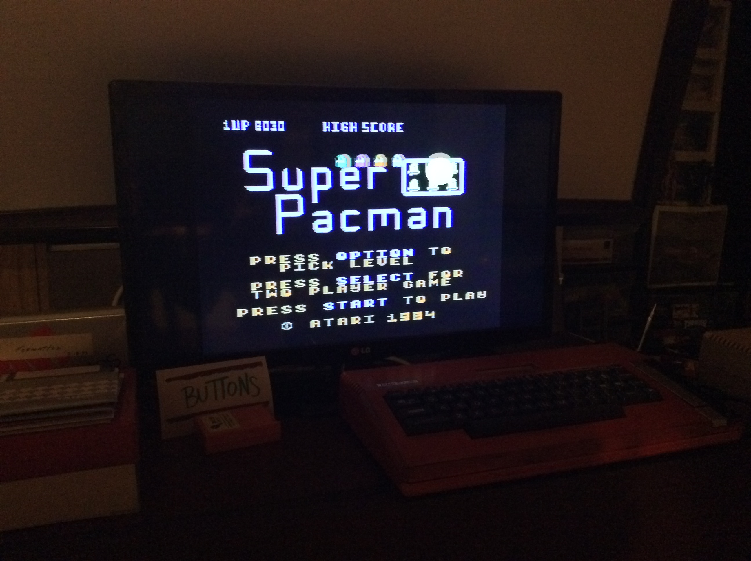 Buttons: Super Pacman [Bell Start] (Atari 400/800/XL/XE) 6,030 points on 2019-12-21 07:20:51
