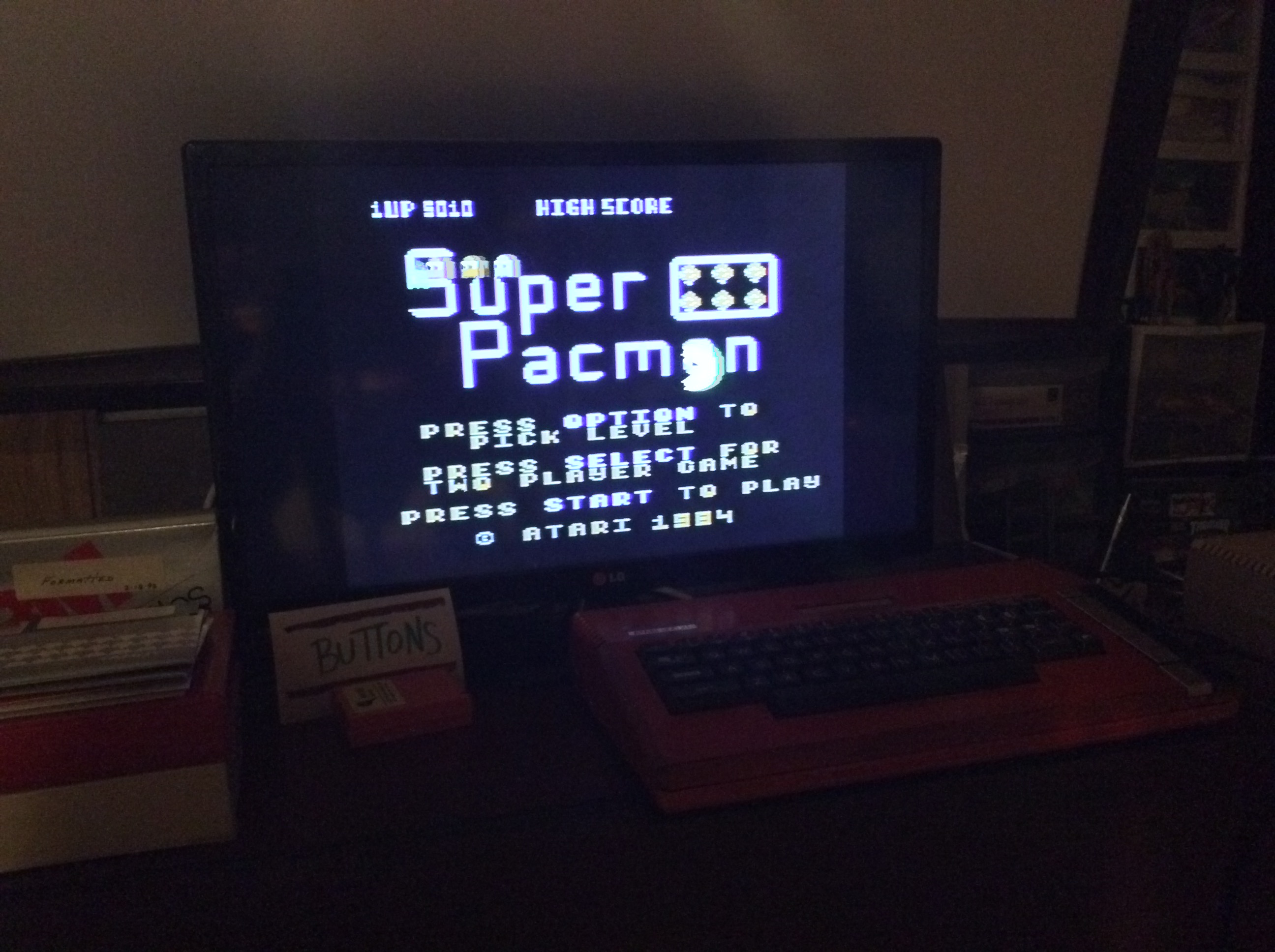 Buttons: Super Pacman [Peach Start] (Atari 400/800/XL/XE) 5,010 points on 2019-12-21 07:19:28