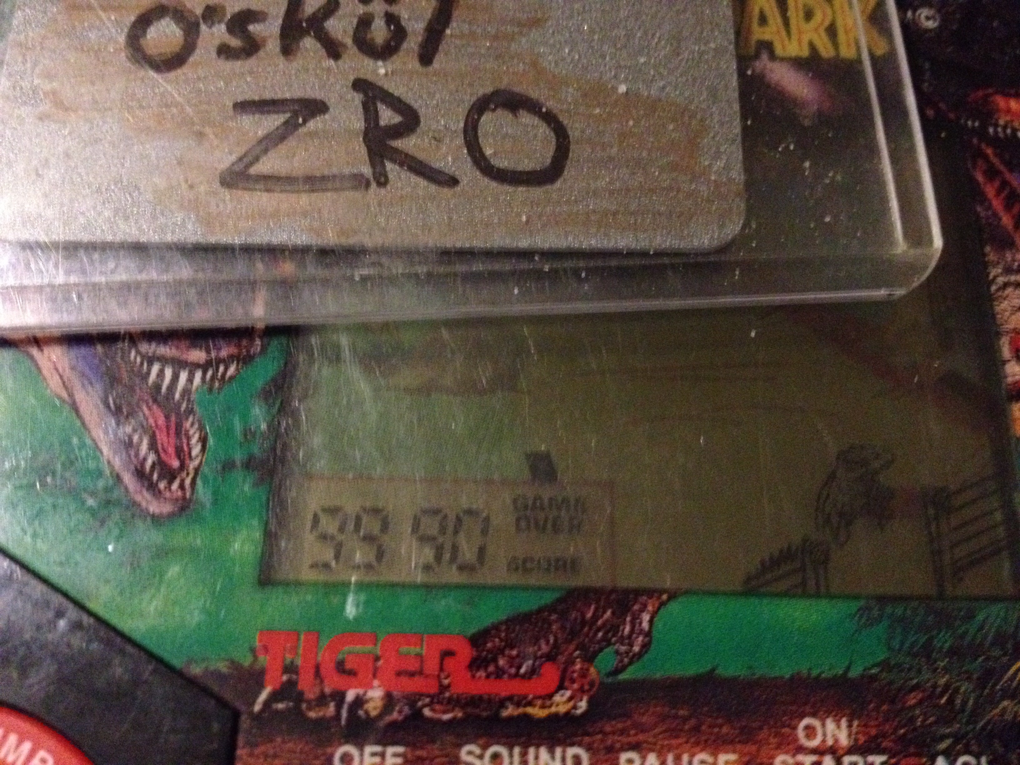 zerooskul: Tiger Electronics Jurassic Park (Dedicated Handheld) 9,990 points on 2019-12-08 01:26:21
