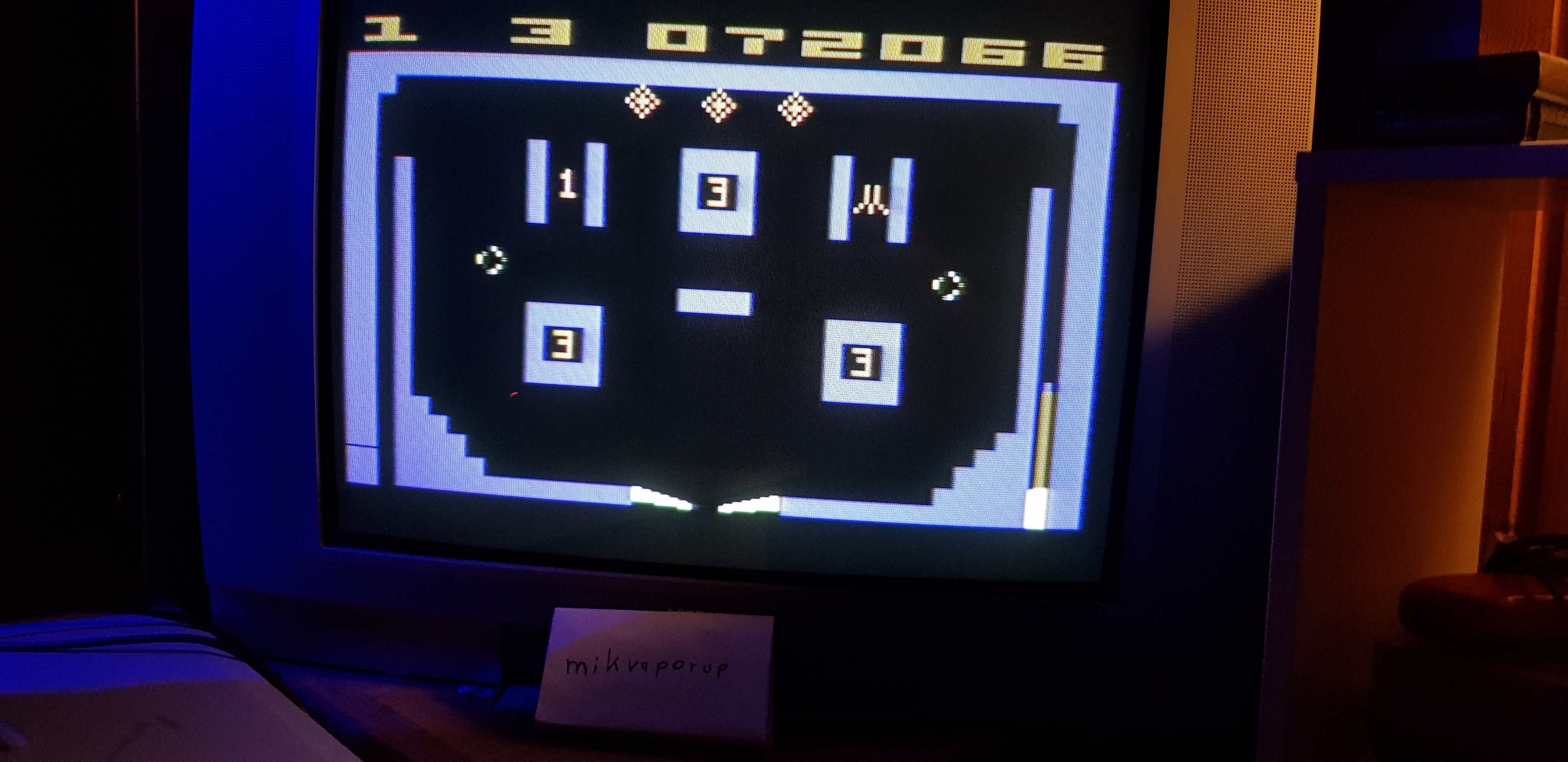 mikvaporup: Video Pinball (Atari 2600 Novice/B) 72,066 points on 2019-10-11 14:54:08