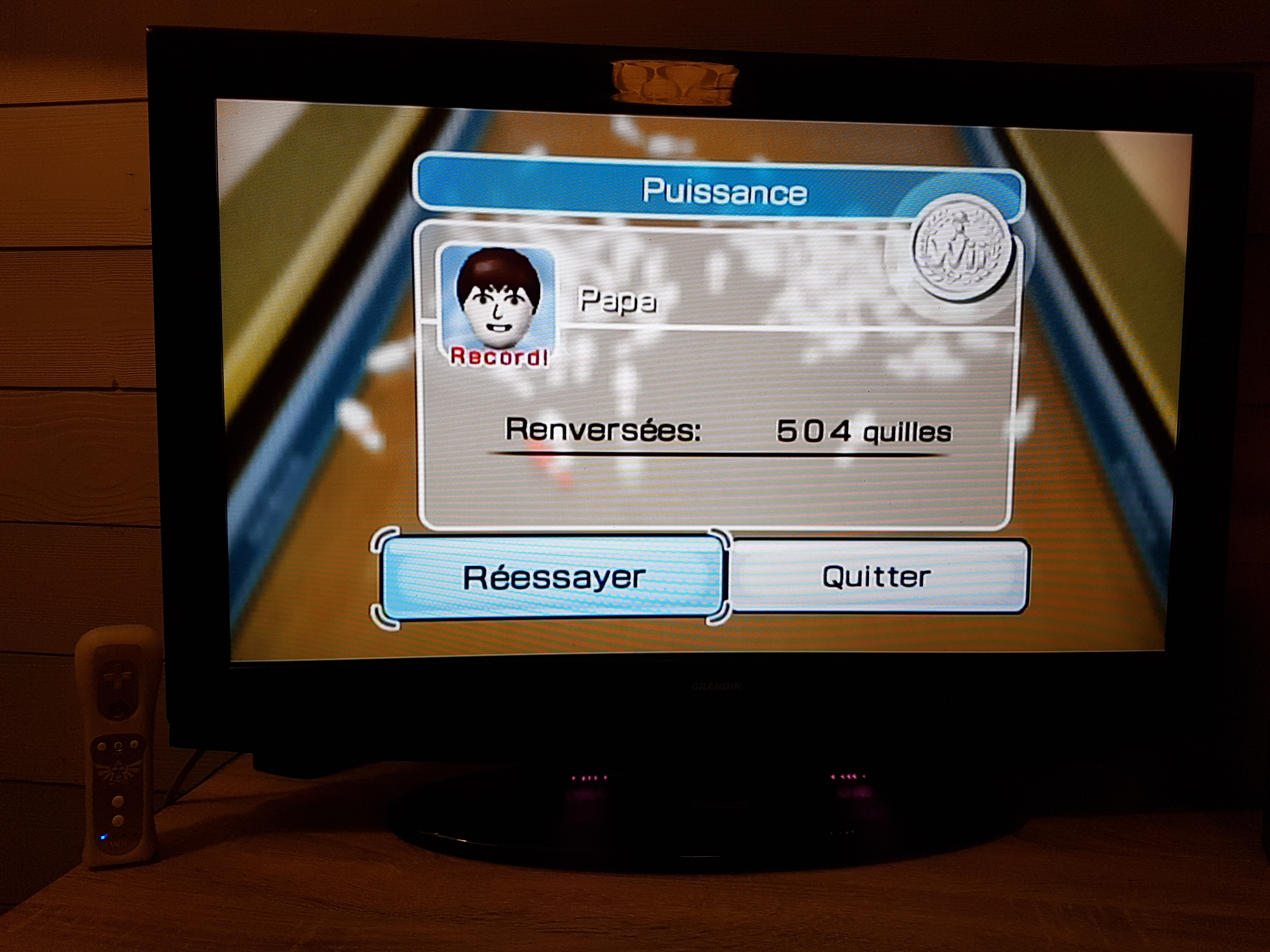 Wii Sports: Bowling [Power Throws] 504 points