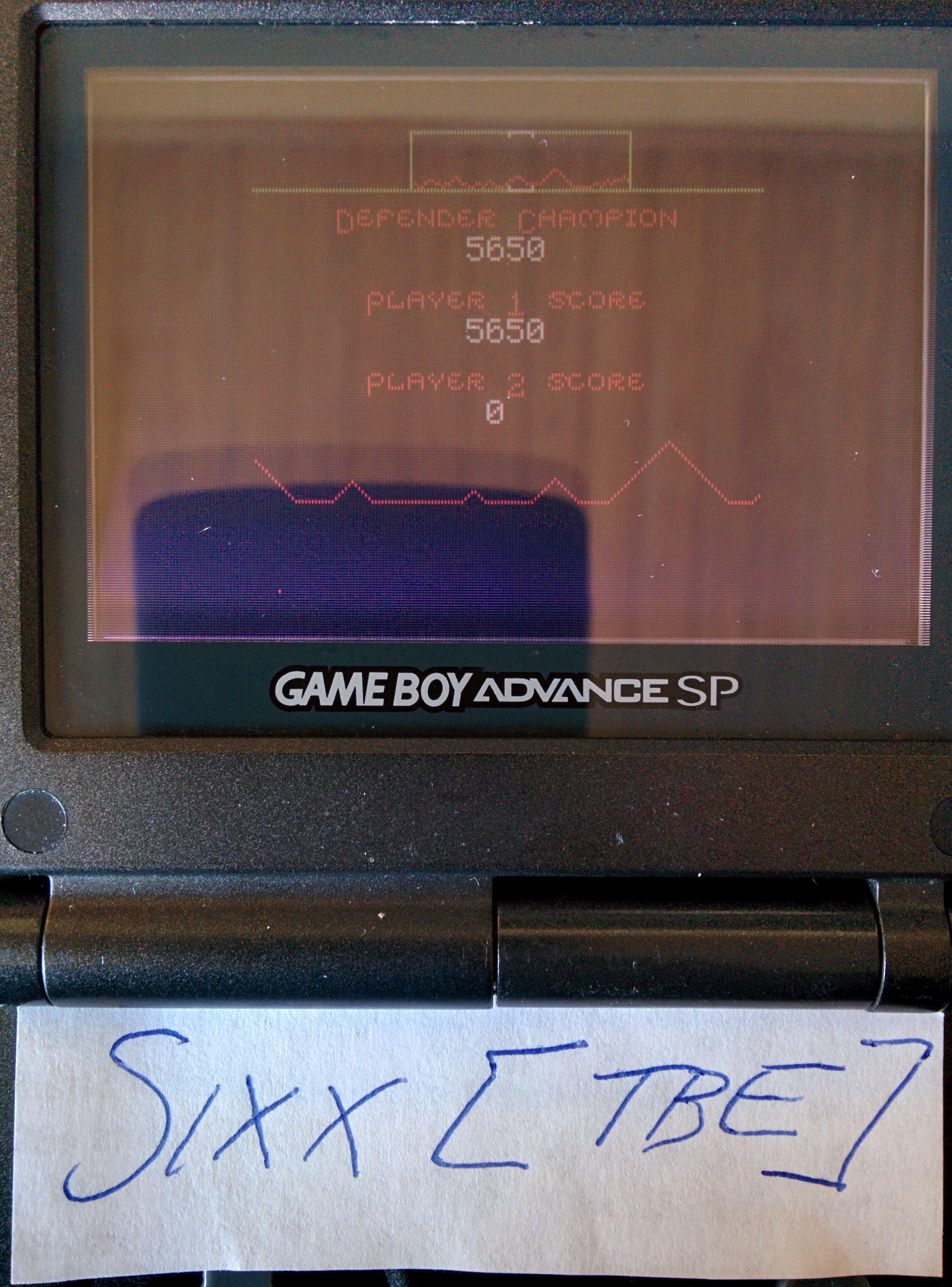Sixx: Defender (Game Boy Color) 5,650 points on 2014-08-18 02:46:41