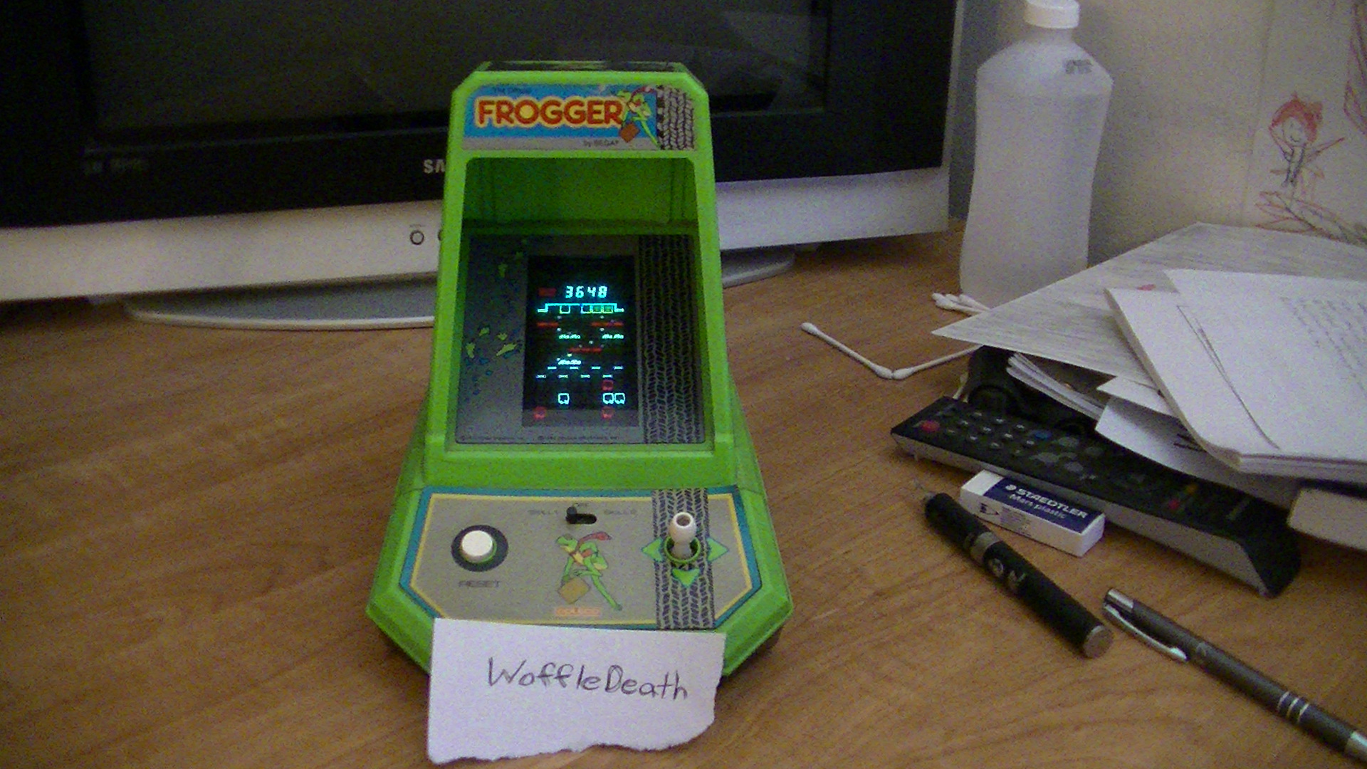 WaffleDeath: Coleco Frogger (Dedicated Handheld) 3,648 points on 2014-09-29 16:49:55