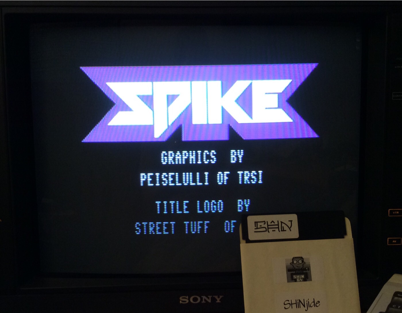 SHiNjide: Spike (Commodore 64) 23,000 points on 2014-10-04 15:57:31