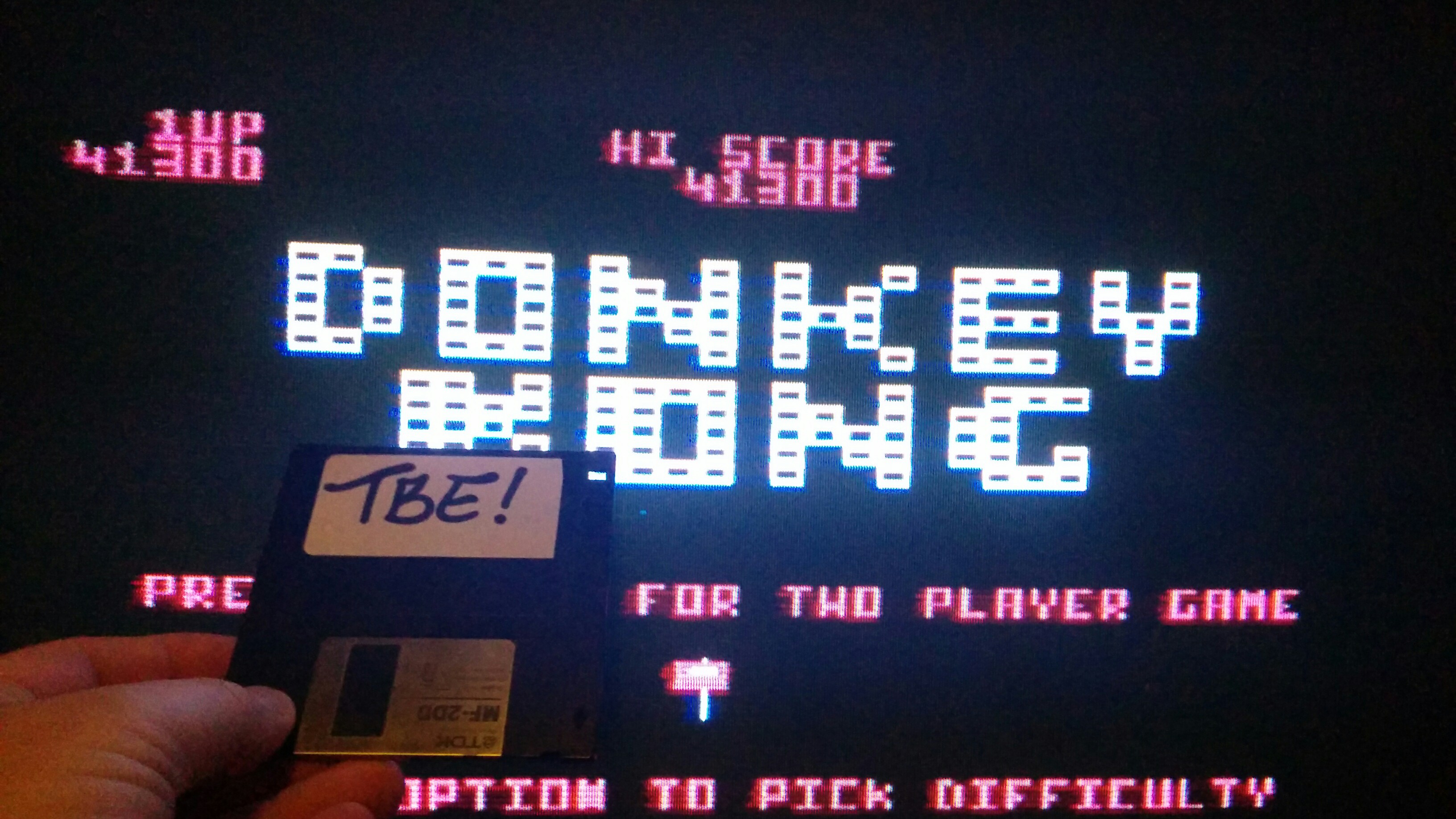 Sixx: Donkey Kong [Hammer Start] (Atari 400/800/XL/XE Emulated) 41,300 points on 2014-11-14 14:03:46