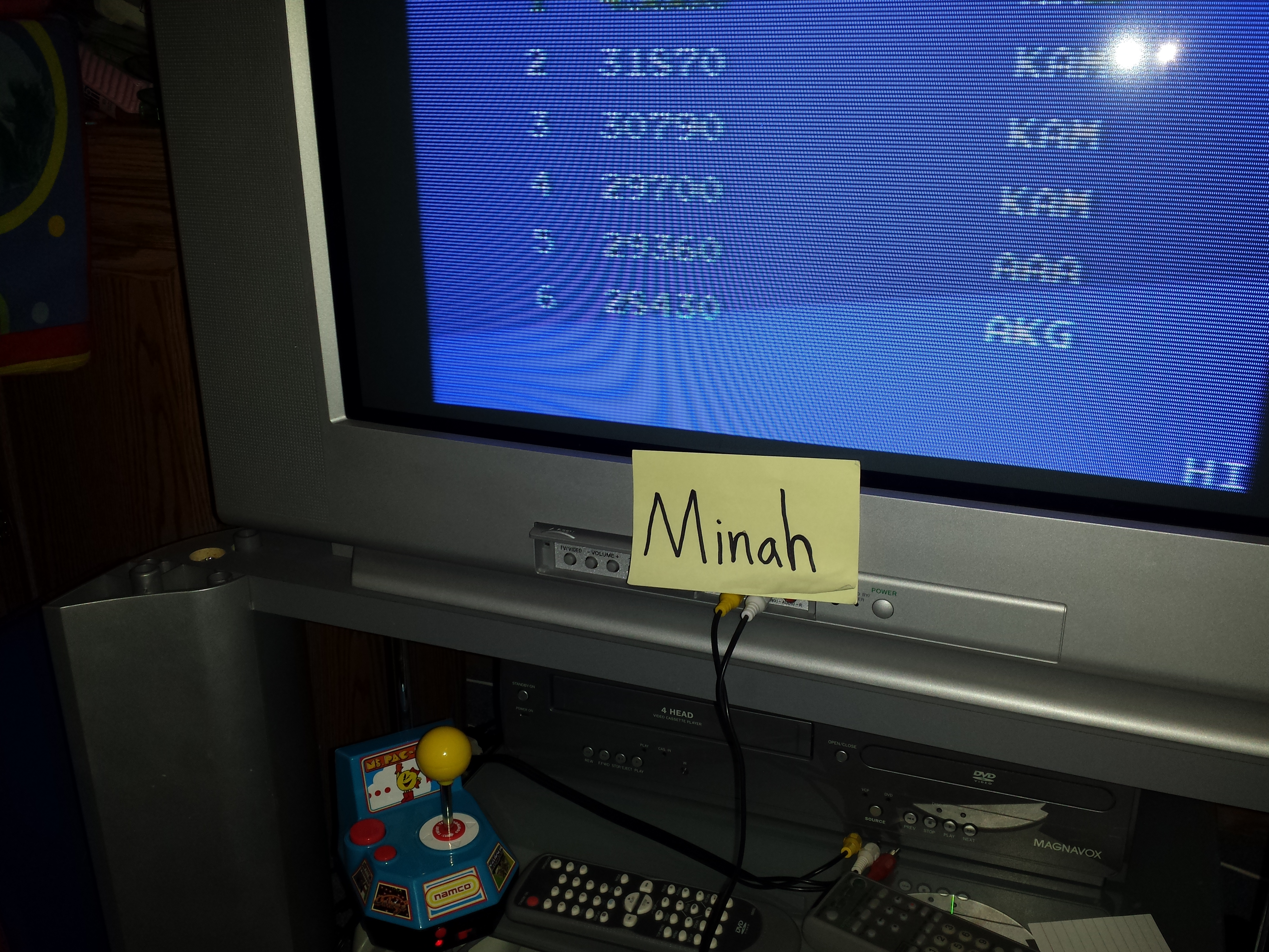 minah: Jakks Pacific Ms. Pac-Man TV: Pole Position (Dedicated Console) 43,660 points on 2014-11-16 12:20:18