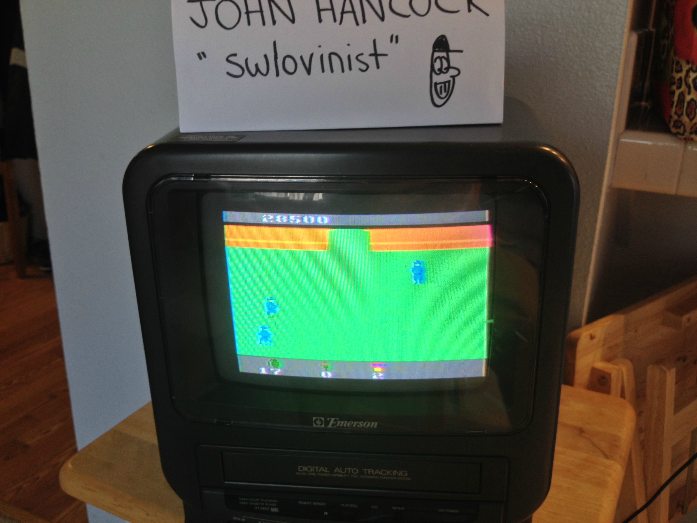 swlovinist: Commando (Atari 2600) 28,500 points on 2013-10-19 14:46:02
