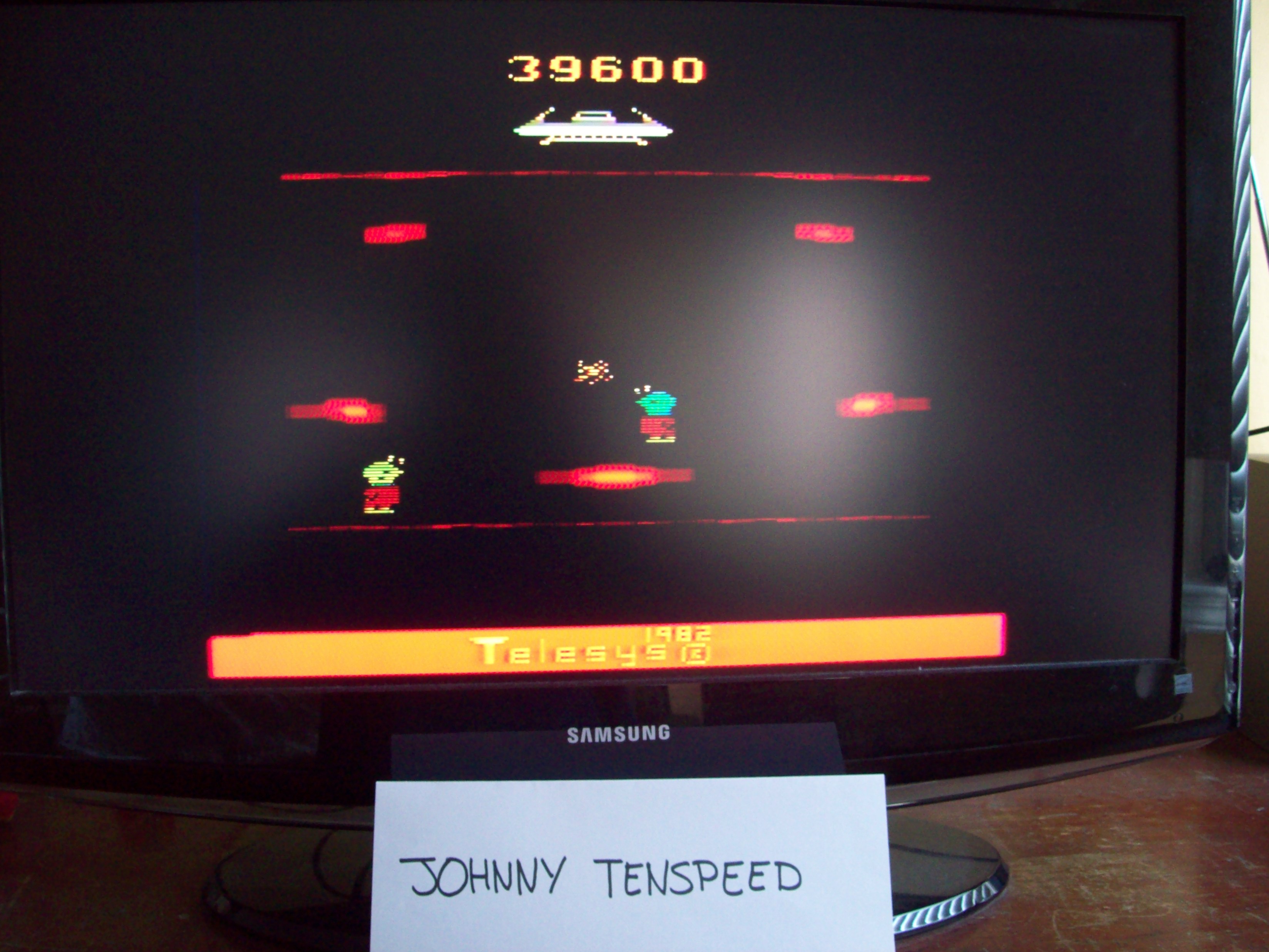 JohnnyTenspeed: Cosmic Creeps (Atari 2600) 39,600 points on 2015-03-02 17:31:24