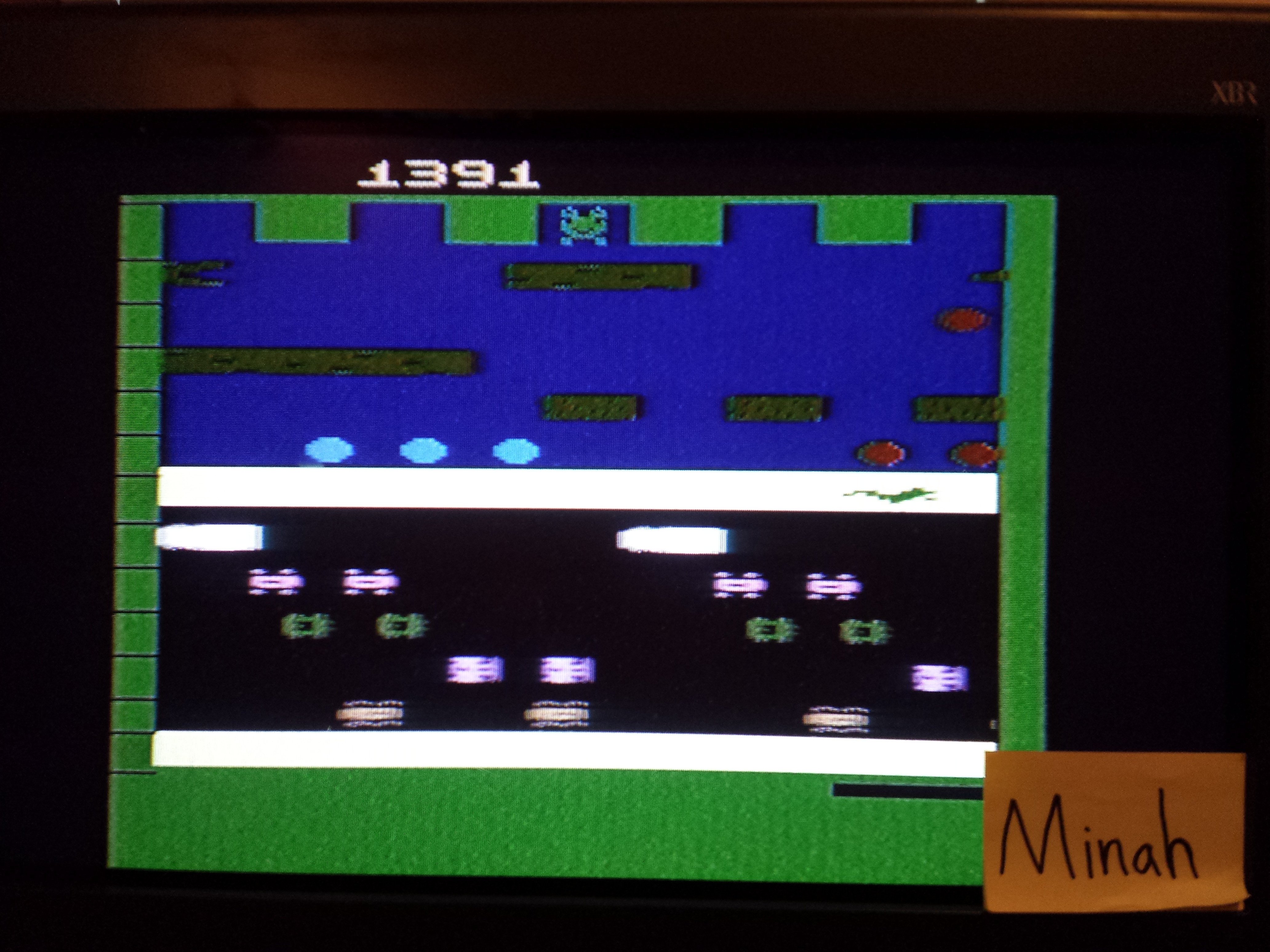 minah: Frogger (Atari 2600 Novice/B) 1,391 points on 2015-04-26 19:10:27