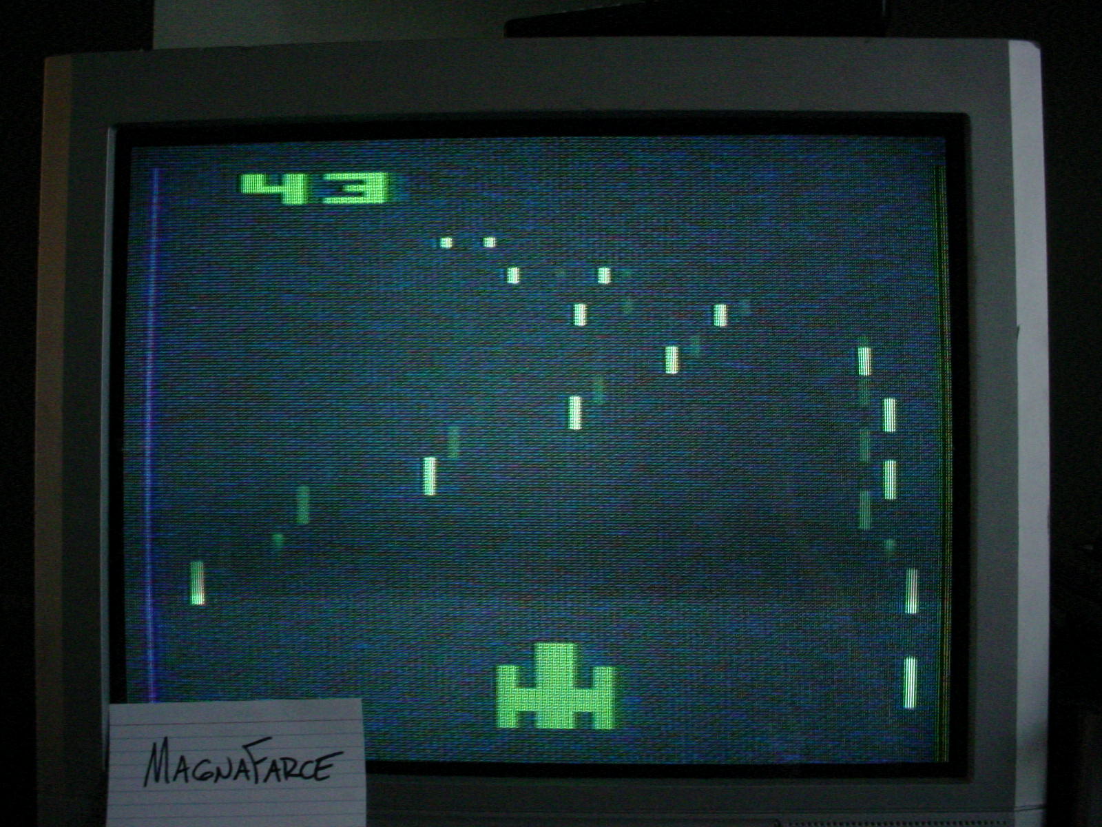 MagnaFarce: Night Driver (Atari 2600 Expert/A) 43 points on 2013-10-29 10:59:26
