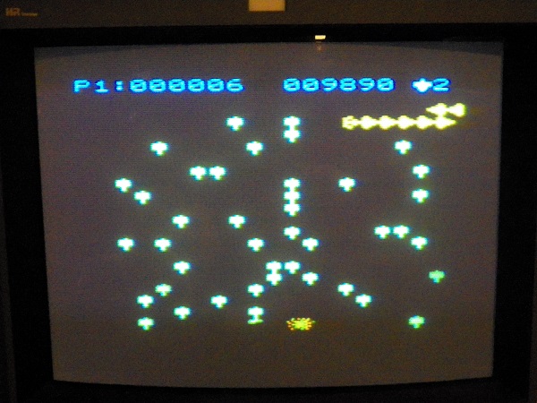 cncfreak: Centipede (Commodore VIC-20) 9,890 points on 2013-09-19 21:28:51