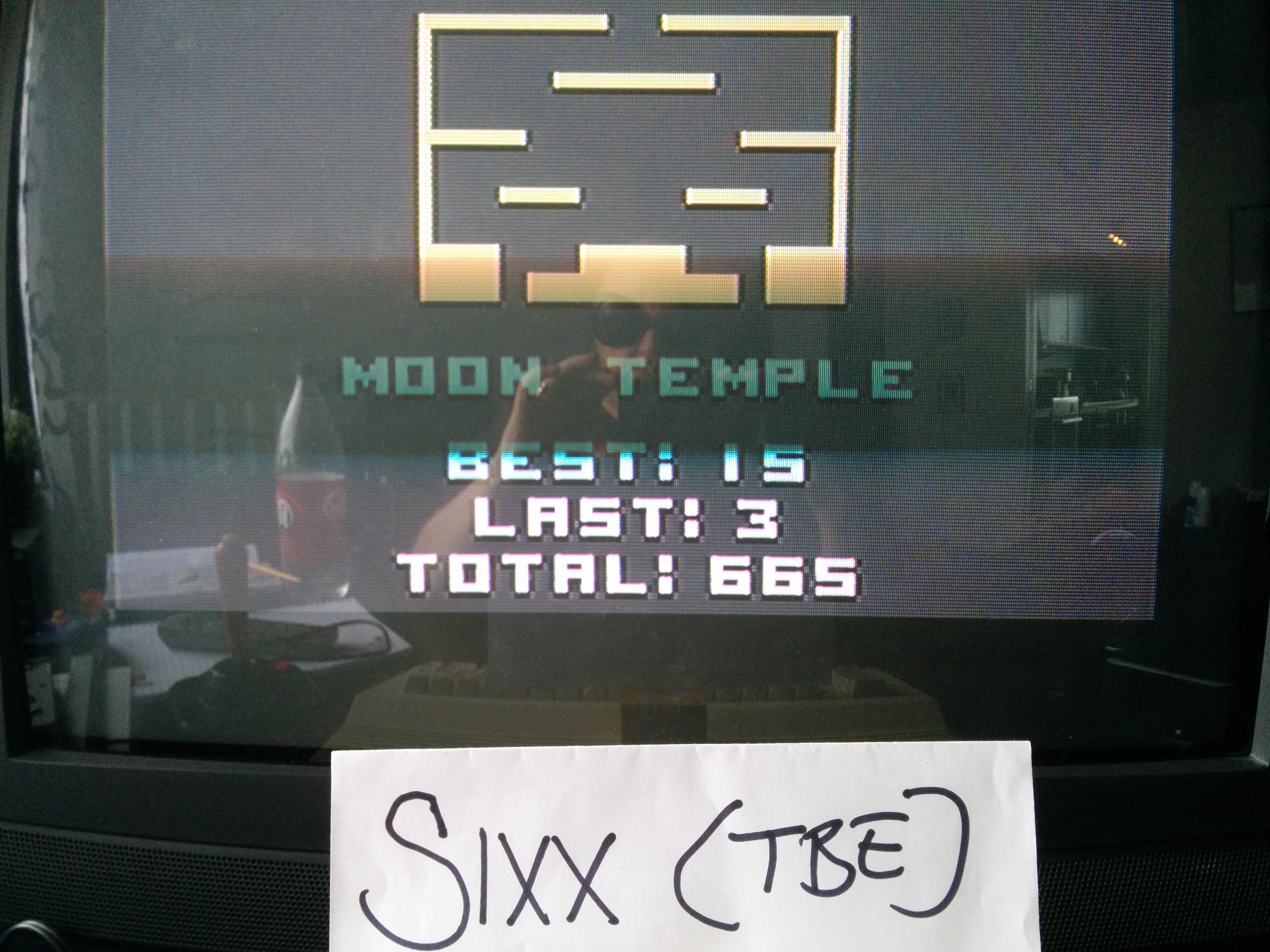 Sixx: Super Bread Box: Moon Temple (Commodore 64) 15 points on 2014-04-27 02:17:53