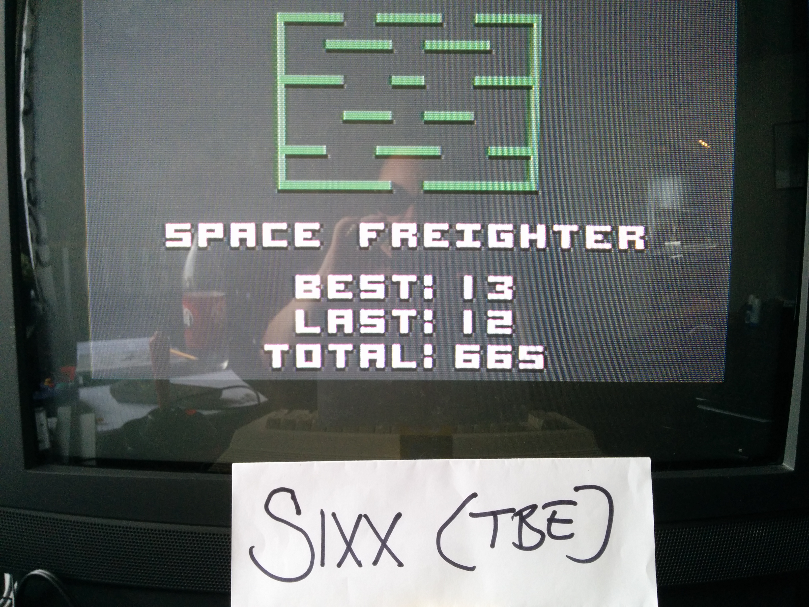Sixx: Super Bread Box: Space Freighter (Commodore 64) 13 points on 2014-04-30 03:30:33
